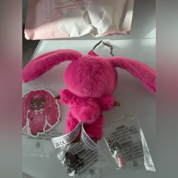 Bratz Bratziez sweethearts Sasha pink bunny plush bag charm blind box - Picture 4 of 5